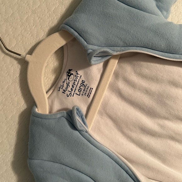 Baby Merlin Magic Sleepsuit size large - Picture 2 of 4